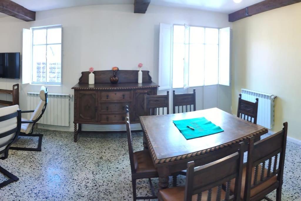 Casa Carmina: Casa Pequenos Grupos En El Corazon De Galicia